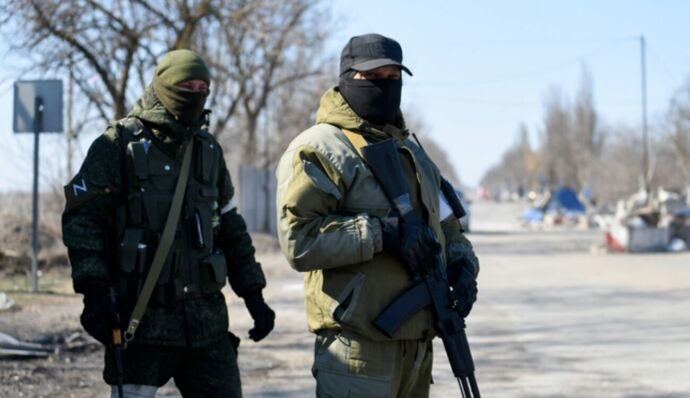 Росіяни відбирають човни на окупованій частині Запорізької області та переправляють до Генічеська