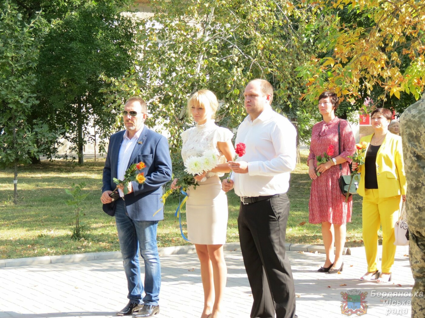 Возложение цветов на братскую могилу десантников в Бердянске, фото-8 Возложение цветов на братскую могилу десантников в Бердянске, фото-8