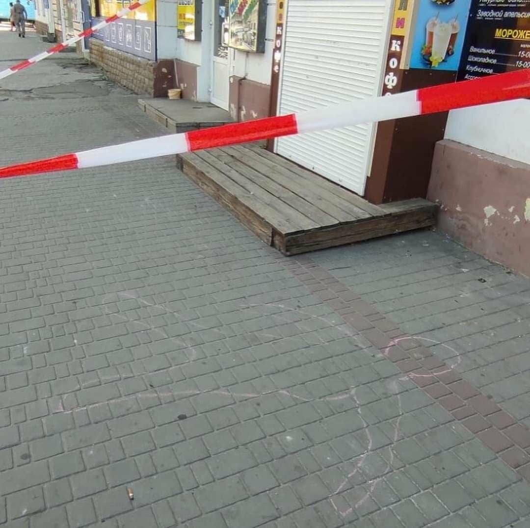 С фасада бердянского дома по проспекту Труда падали камни (ФОТО), фото-1