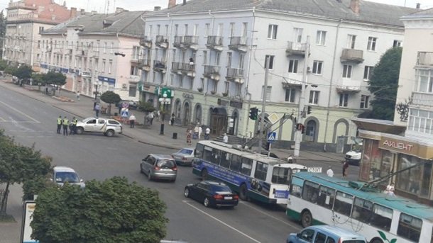 В центре города захвачен автобус В центре города захвачен автобус