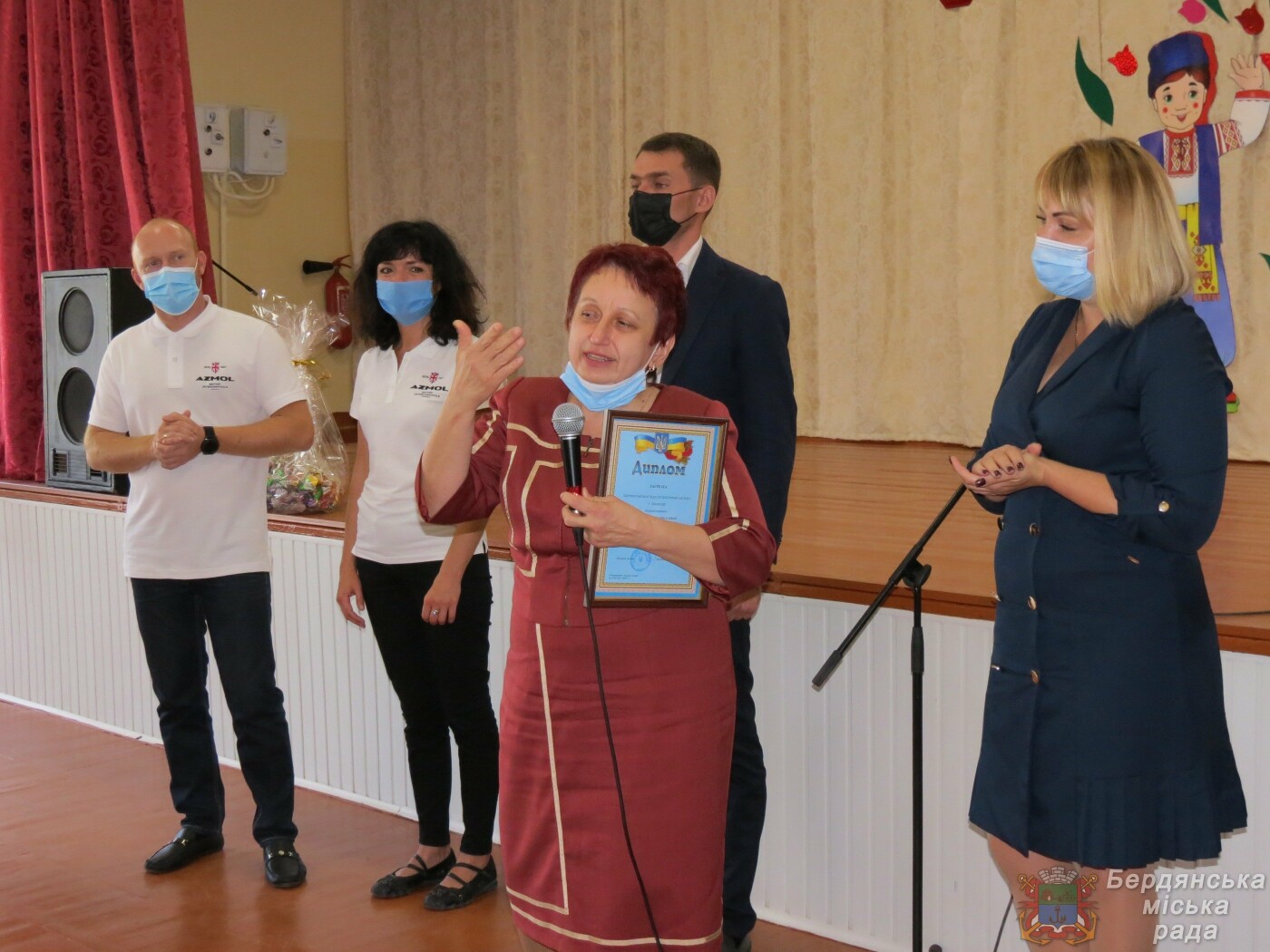 Бердянские учителя получили награды и подарки, фото-4 Бердянские учителя получили награды и подарки, фото-4