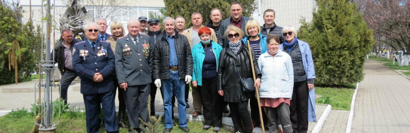 В Бердянске продолжаются субботники